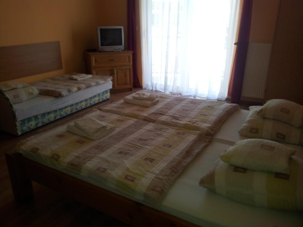 Mediterran-Apartmanok-Harkany Room photo